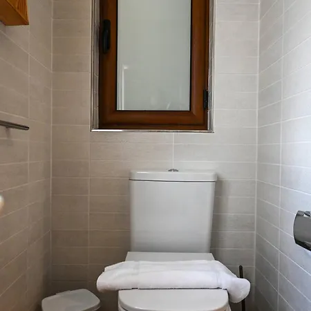 Spacious And 2bed By Homely !