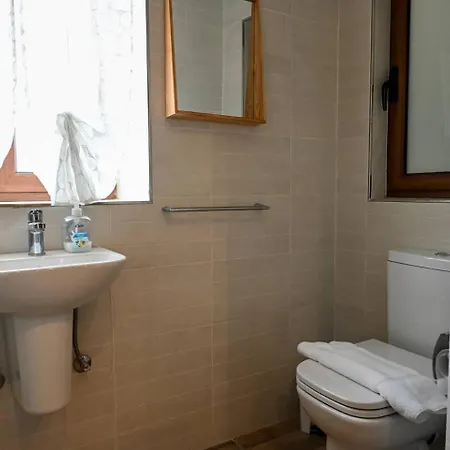 Spacious And 2bed By Homely !
