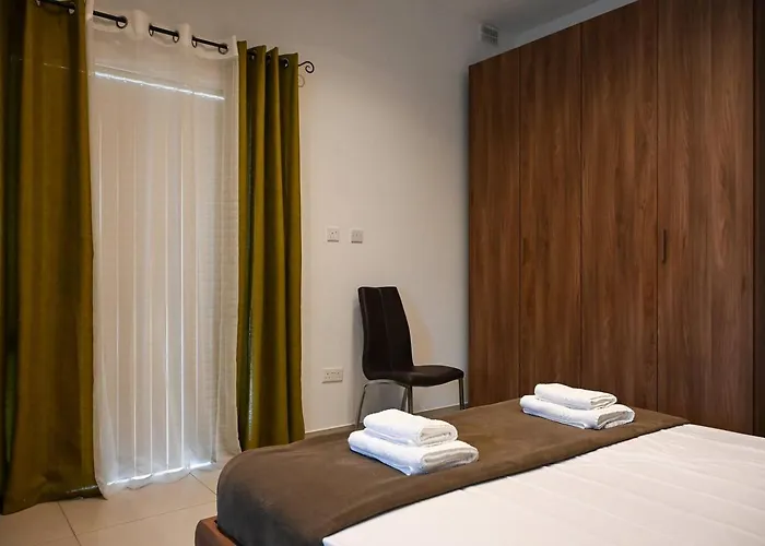 Spacious And 2bed By Homely ! *