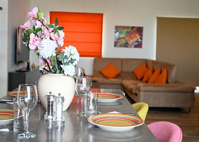 Lägenhet Spacious And 2bed By Homely !