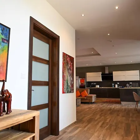 Apartment Spacious And 2bed By Homely !
