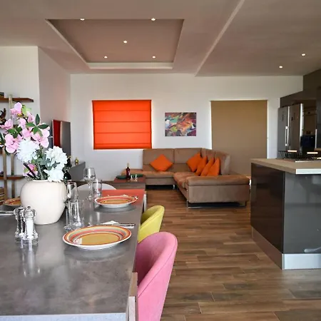 Spacious And 2bed By Homely ! *