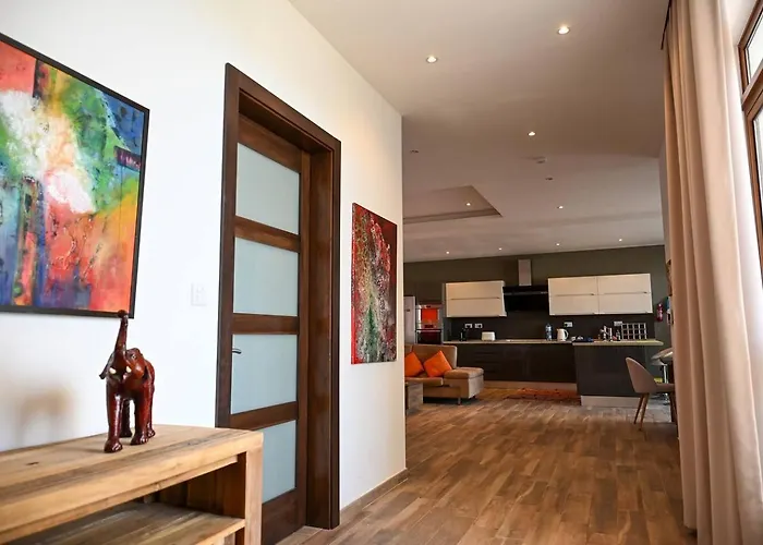 公寓 Spacious And 2bed By Homely !