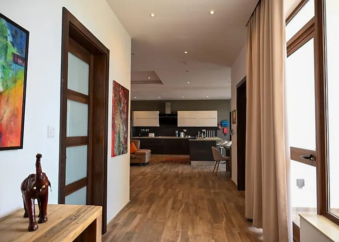 Spacious And 2bed By Homely ! * 梅利哈