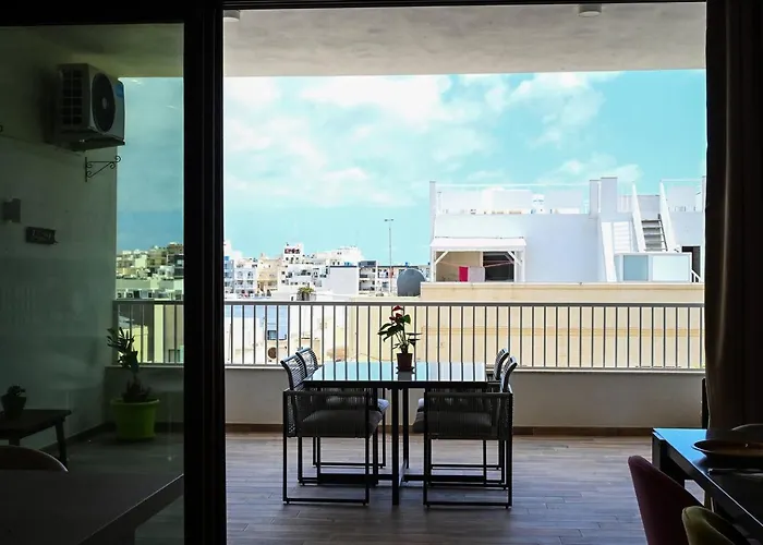 公寓 Spacious And 2bed By Homely ! *