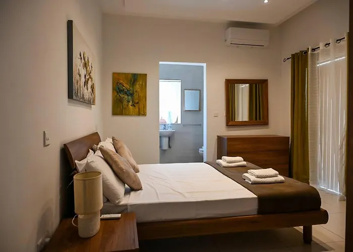 公寓 Spacious And 2bed By Homely ! *