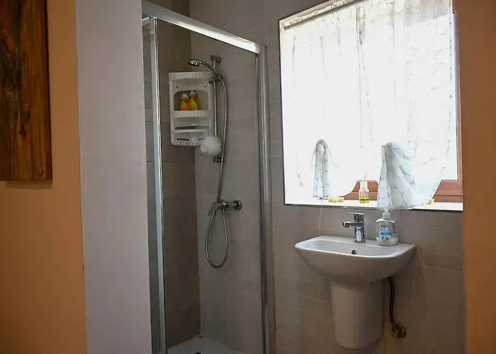 Spacious And 2bed By Homely ! Apartament *