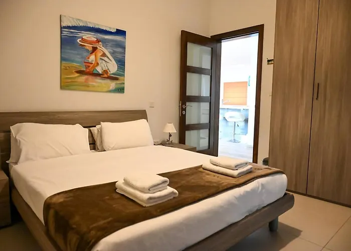 公寓 Spacious And 2bed By Homely ! *