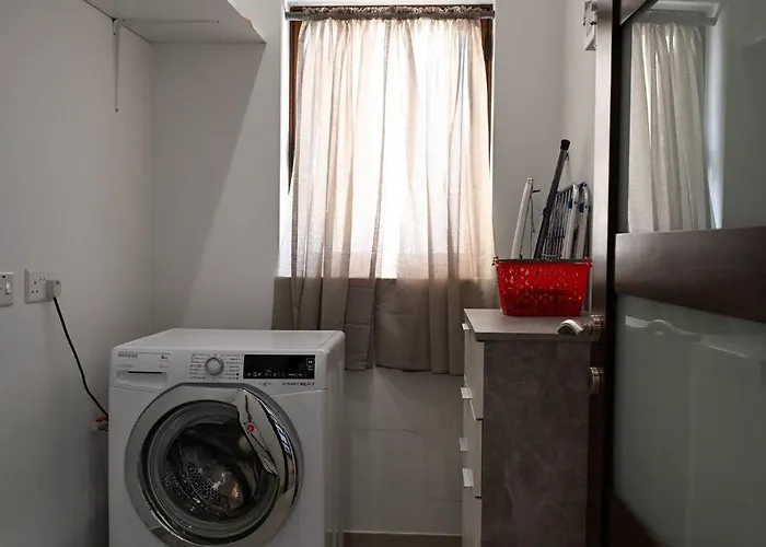 Spacious And 2bed By Homely ! * 梅利哈